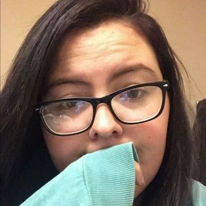 Meet your Posher, April